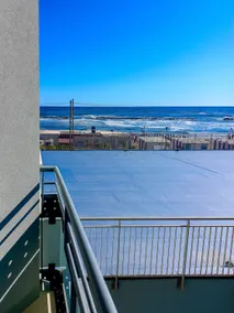 Romantic Beachfront with Air Conditioning - Image 2