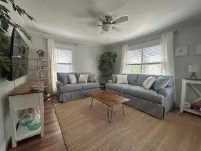 Short walk to Downtown Warren! - Image 2