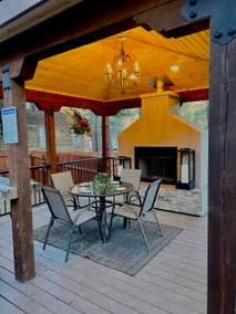 Royal Heaven, Hot Tub, Private Deck, Covered Porch - Image 4