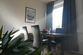 2 bedrooms with 4 single beds in a quiet location - Image 4