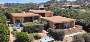 Villa with shared pool and sea view - Image 5