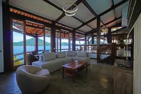 Oceanfront house in Angra with private dock - Image 2