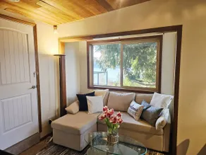 Private Escape with Lake Sammamish Views - Image 4