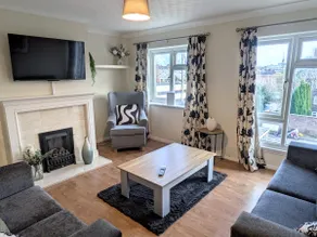 Theatre Severn Town House, Parking & Quarry Views - Image 2