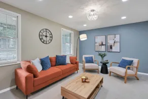 Spacious 5Bed Home near Easton! - Image 2