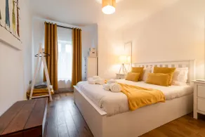 Luxury 2 Bedroom City Centre Haven Super King En-suite with Parking - Image 4