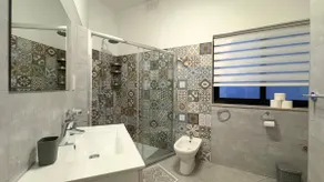 Modern & Large 3BR Stay Near Valletta - Image 4