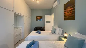 Modern & Large 3BR Stay Near Valletta - Image 5