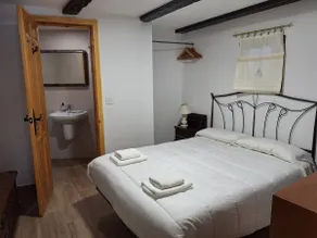 Casilda's house with 4 bedrooms and a terrace - Image 5