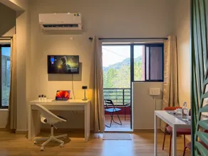 1.5km to Palolem Beach · Fast Wifi · Mountain View - Image 2