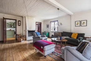 Charming Forest Retreat, 15 Min from Mariefred - Image 2
