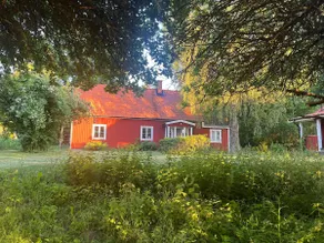 Charming Forest Retreat, 15 Min from Mariefred - Image 5