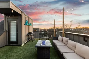 TWO Adjacent Homes Sleeps 24 Only 3 miles to Broadway - Image 3