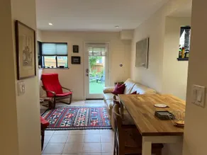 Sunny Garden Suite, Perfect Locale - Image 4