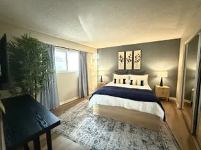 Sandy Beach Getaway w/ Balcony, Pool, & Parking - Image 4