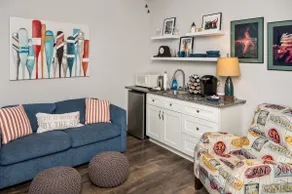 Paradox Place Guest Suite - Image 5