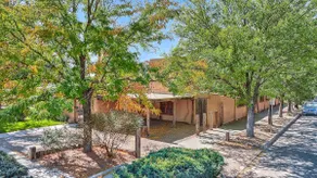Inviting Remodeled Guest House in Central Nob Hill - Image 2