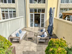 Luxury Santana Row Loft | Huge Patio | Prime Area - Image 5