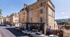 Vintner Townhouse Artisan Quarter Bath - Image 2