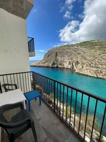 Seafront Apartment with Amazing Sunset View - Image 4