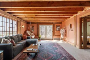 Luxe Henniker Hideaway - Image 2