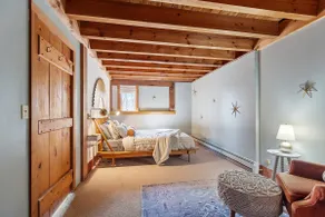 Luxe Henniker Hideaway - Image 4