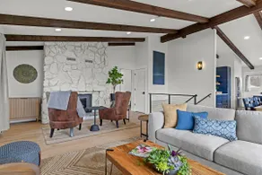 Beautifully Updated Lake House - Image 5