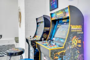 New Themed Coastal 4Bed w/ Pool/Arcades/Foosball - Image 2