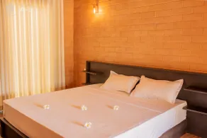 Cozy King Room w/ Kitchen & Plunge Pool Access - Image 3