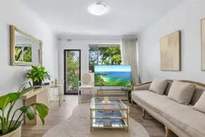 Comfortable 2 Bedroom Apartment in Leafy Earlwood - Image 2