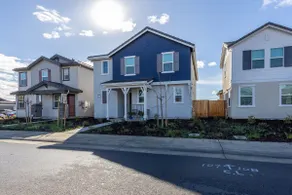 Spacious 4BR-3BA Cozy and Modern in Elk Grove - Image 5