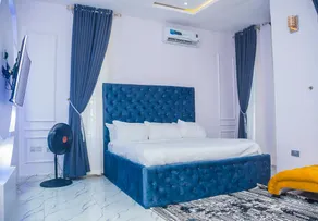 Lekki 3 Bedrooms Furnished Home Ensuite Stylish & Comfortable - Image 3