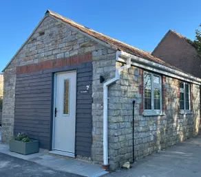 Peaceful Private Studio, Easy Access, Dogs Welcome - Image 4