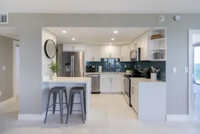 Ocean Haven Retreat: beachfront paradise with pool - Image 3