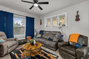 Musician Lounge w/King Bed near The Hill - Image 3