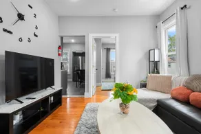 Newly Renovated Cozy 3BR Modern Home near NYC! - Image 5