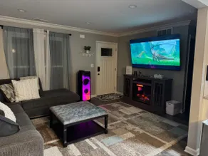 Cozy three bedroom, 4 miles from Purdue! Hot Tub! - Image 5