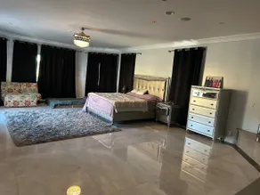 Large home-5 beds-5 baths 5500 sqft of living area - Image 3