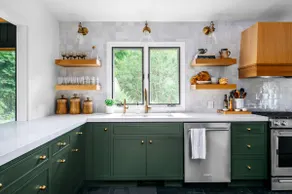 Lake cottage, kayaks, firepit, chefs kitchen - Image 2
