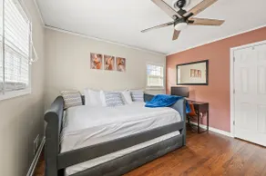 The Rhitreat, 2BR, 10 Min to Downtown & Airport - Image 3