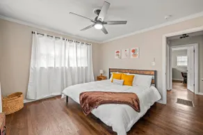 The Rhitreat, 2BR, 10 Min to Downtown & Airport - Image 5