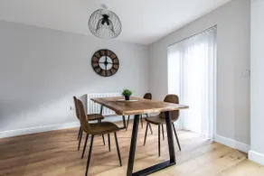 3-Bed House - Ideal for Contractors and Families - Image 2