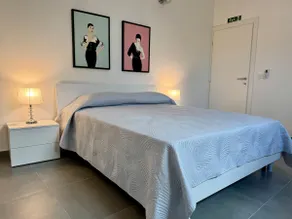 Stylish Boutique Duplex Apartment Home - Orange - Image 3