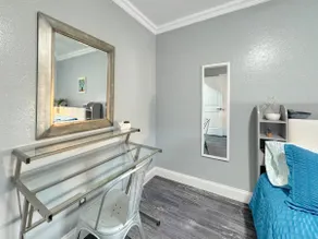Humble Hot Tub House - Image 5