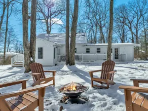 Luxury Poconos Getaway • King Beds • Dog Friendly - Image 4