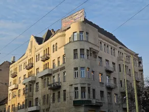 Margaret Buda Apartman city view - Image 3