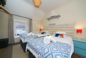 Cottage close To Coastal Path & Puffin Island Pass the Keys - Image 4