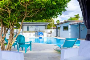 Escape to Miami/Heather+Pool/9pl/BBQ/pool table. - Image 4