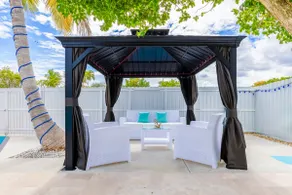 Escape to Miami/Heather+Pool/9pl/BBQ/pool table. - Image 5