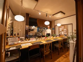 22 Halekula Room 5 Convenient location 9 minutes on foot from Nagai Station, with a restaurant and bar on the 1st floor - Image 4